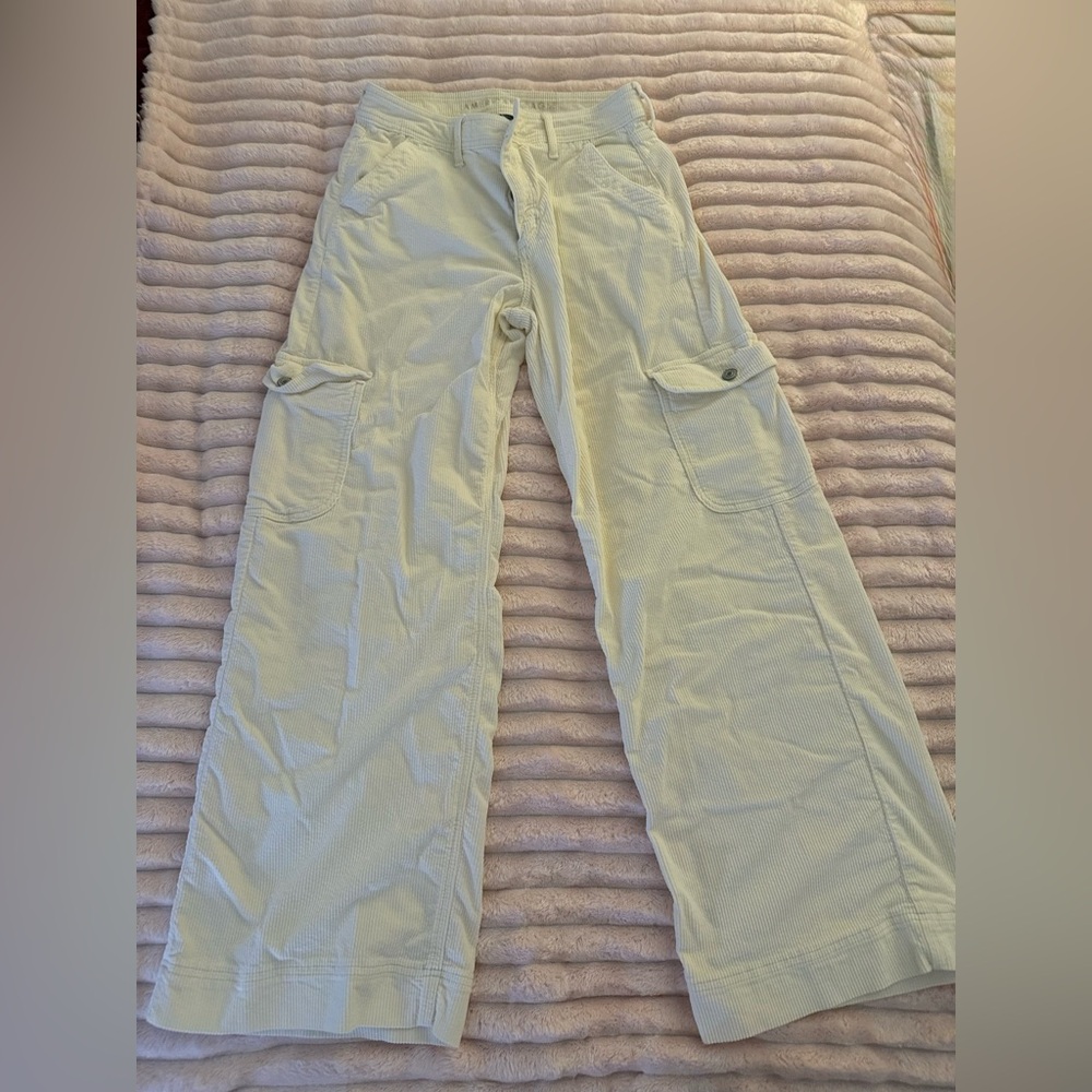 American Eagle Outfitters Cream Pants